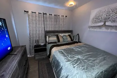 Image de Modern spacious condo with nice sized balcony mountain view a 2 parking spaces