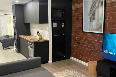 Image de Old Red Brick Charm. Close walk to Pubs, Cafes, 5km to Cbd.