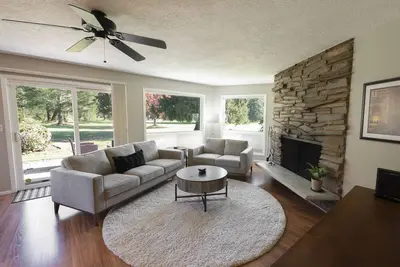 Image de Cozy Condo in Mount Hood Village! A short drive to hiking & Mt. Hood ski resorts!