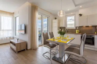 Image de Appartement d'une chambre avec le balcon et la vue sur le mer Podstrana, Split (A-20669-c)