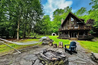 Image de Lazy River Cabin: Private 3 Bedroom, 3 Bath Getaway on Lake Wallenpaupack