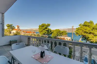 Image de Appartement Pine Haven (98411-A1) - Arbanija (Ciovo)