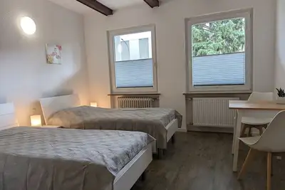 Image de Gästehaus Koblenz Obergeschoss pour jusqu'à 7 personnes avec utilisation du jardin et du barbecue.