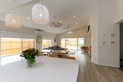 Image de King parrott phillip island - short walk into town and the beach