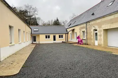 Image de Salle des fêtes et Gîte 8 couchages. Proche des Châteaux de la Loire.