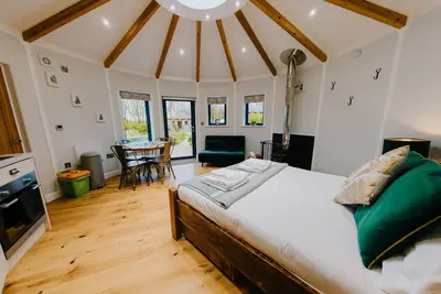 Image de Fern Leaf Roundhouse (Pet Friendly)