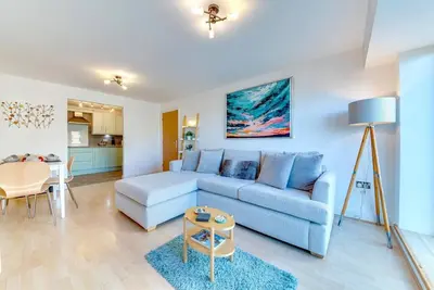 Image de Stunning Central Space in the City 2br 2ba