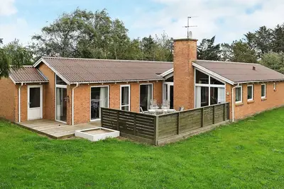 Image de Maison de vacances pour 8 a Hjørring-By Traum