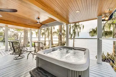 Image de Hot Tub & Fire Pit: Lakefront Home on Lake Eloise