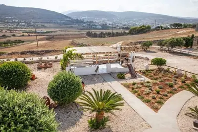 Seaside Grand Villa, walk to a hidden local Beach