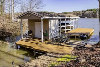 Image de Lakefront, Private Dock, Quiet Cove- Lake Gaston-\nNew Rental as of 2024