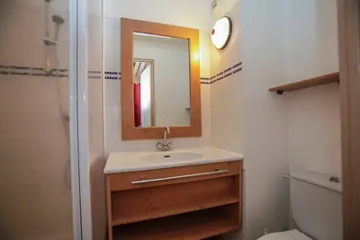 Image de 20m du centre station, 1er étage, balcon, télévision, casier à ski, 30m², Tignes