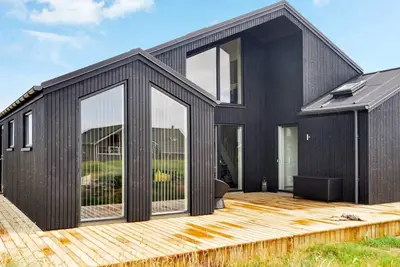 Image de Maison de vacances pour 10 a Harboøre-By Traum