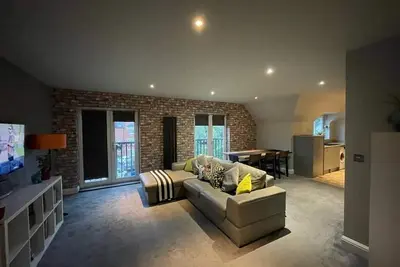 Image de Spacious apartment 5min from Nec /Bhx