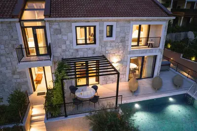 Image de Luxurious retreat just steps away from the sea