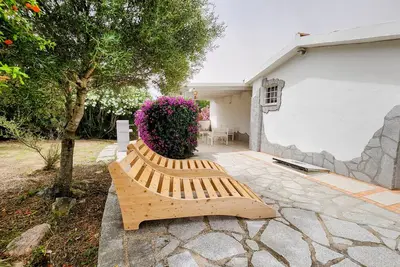 Image de Villa 'Baja Sardinia' avec vue sur la mer, piscine partagée et Wi-Fi