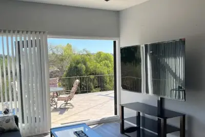 Image de Fullerton Detached Guest Home