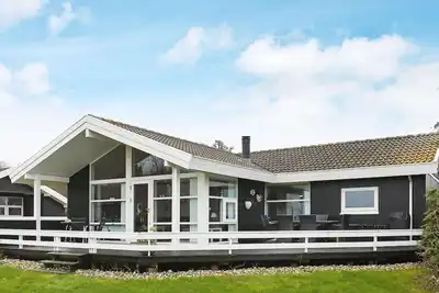Image de Refuge en bord de mer avec jacuzzi-By Traum