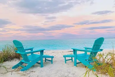 WrigleyVilla, Beach Villa That's Actually On The Beach