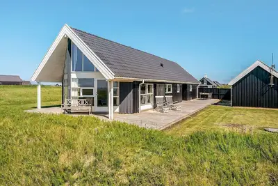 Image de Maison de vacances pour 8 a Hjørring-By Traum
