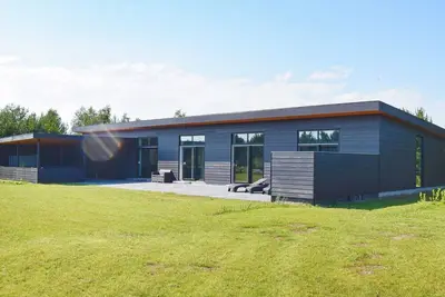Image de Maison de vacances pour 14 a Væggerløse-By Traum