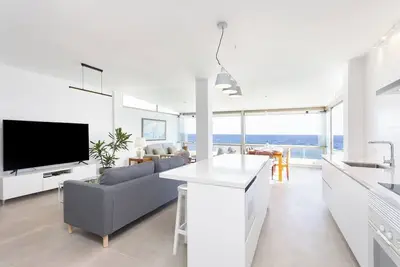 Image de Home2Book Stunning Sea Views House, Private Pool