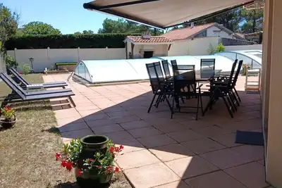 Image de Villa 5 chambres pour 10 personnes à Lacanau océan, plage à 400m.
