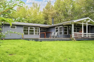 Image de Maison de vacances pour 8 a Rønde-By Traum
