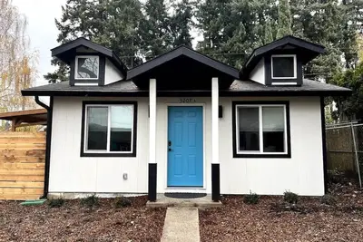 Image de 1br Studio Near Dining & Shops w/ Patio