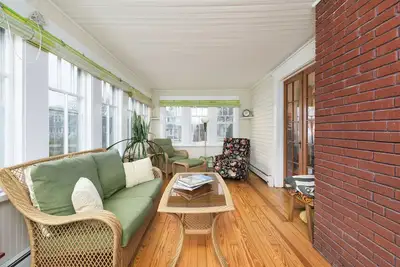 Image de Clinton Street Retreat -Dog Friendly- Close to downtown