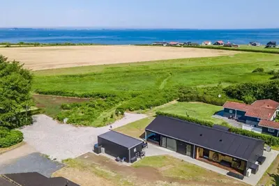 Image de Maison de vacances pour 10 a Vinderup-By Traum