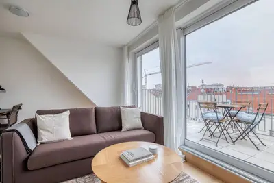 Image de Cool Maisonette 2br apartment with Elevator by Blueground
