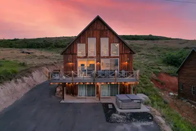 Image de Barrel Sauna! Hot Tub! Views! Sleeps 26! Arcades!