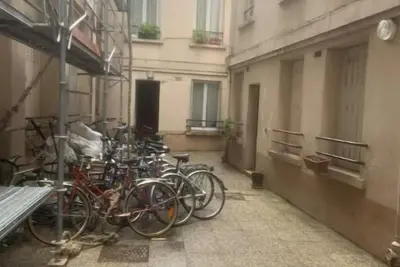 Image de Studio en Plein Cœur Paris Metro en bas de l Immeuble Hausamnien