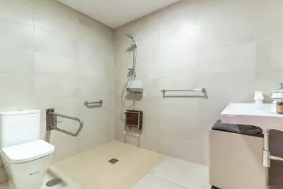 Image de Apartamento de dos Dormitorios con Triple Terraza y Acceso Para Pmr