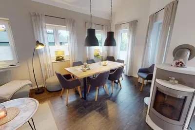 Image de Großzügiges Haus für 8 Personen und Hund mit Kamin, Sauna & Garten - Strandnah!
