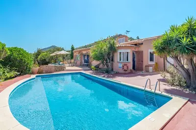 Family finca with private pool and breathtaking views