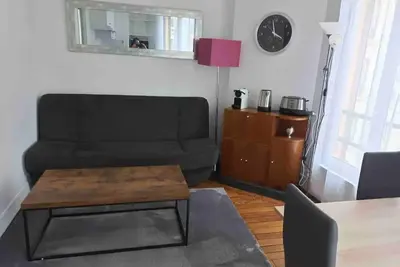 Image de Appartement 2 pièces proche tout commerces et proche métro.