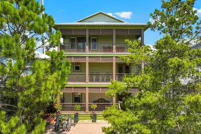 30a Beach House The Hemingway - Seacrest, Sleeps 10, 4 Bikes Incl, Free Golf
