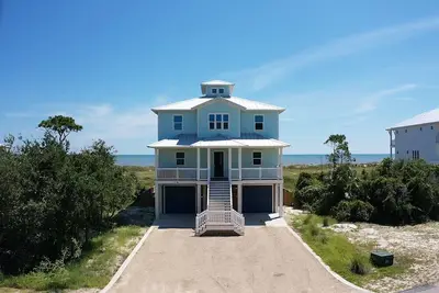 Image de Gulf front with a private pool.