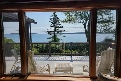 Image de Spacious Spruce Point Waterfront Retreat: Walk to the Inn & Enjoy Easy Access to Boothbay Harbor!