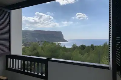 Image de T2 Cassis, 4 Pers. , Magnifique vue mer et Cap Canaille, Piscine, Tennis, Parking