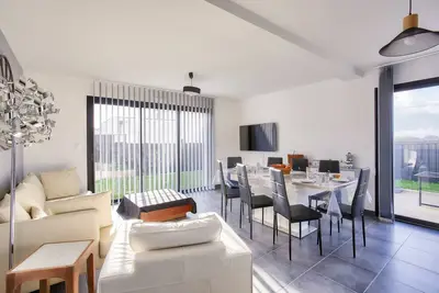Image de Maison pour 8 à Saint-Alban - Jardin clos