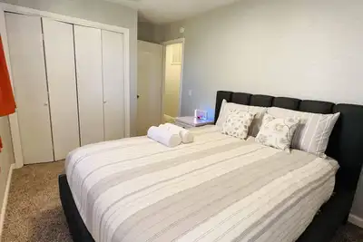 Image de Updated 2/2 East Central Austin. \nAlso short term monthly for less.