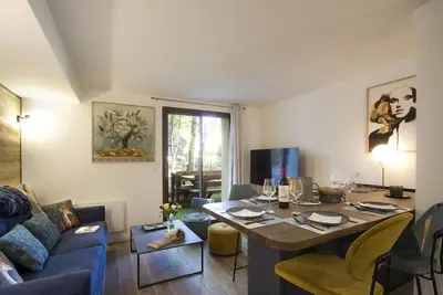 Image de 50m du centre station, Rez-de-chaussée, parking, télévision, casier à ski, 50m², Les 2 Alpes