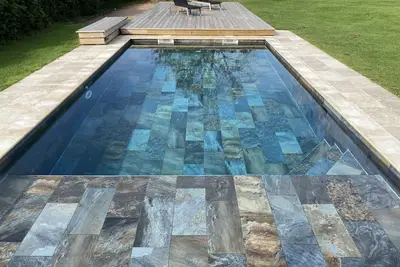 Image de Gîte de l'Epinay \"Mirabelle\"\nAu calme, idéale pour les familles, avec piscine.