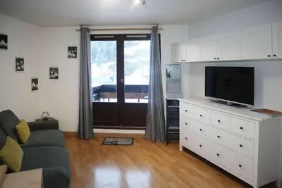 Image de Centre station, 5ème étage, vue pistes de ski, balcon, télévision, casier à ski, 24m², Les Orres