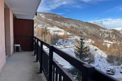 Image de À 100m des pistes de ski, 3ème étage, balcon, télévision, casier à ski, 38m², Risoul