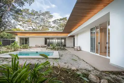 Image de Luxury Villa close to the beach with broad outdoor and garden space