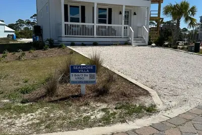 Image de Cape San Blas Completely Refurnished Seashore Villa! Steps to the beach! Pool!